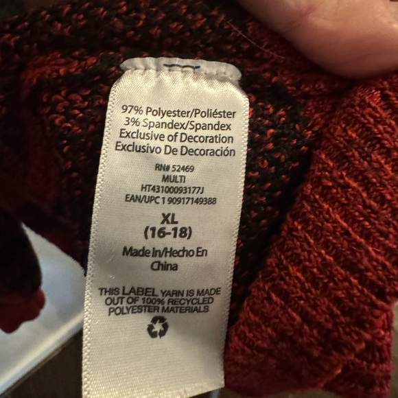 Christmas Sweater - Picture 3 of 6